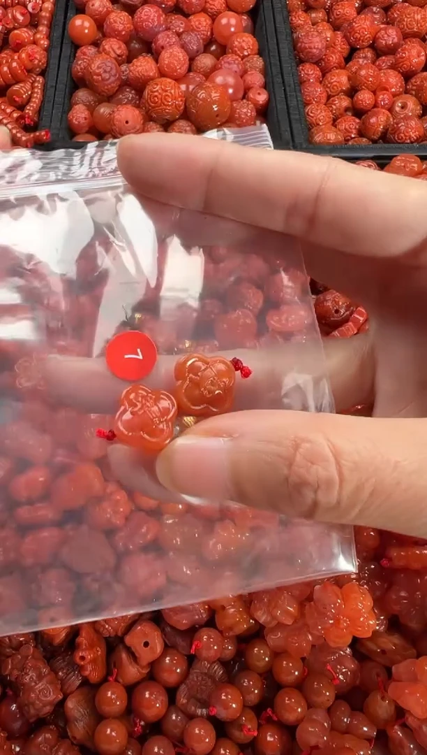 【闪购商品】南红玛瑙颈饰未镶嵌1