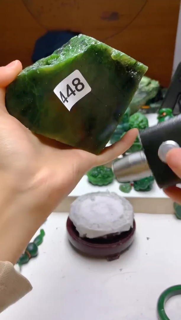 未镶嵌和田玉（碧玉）珠宝半成品0