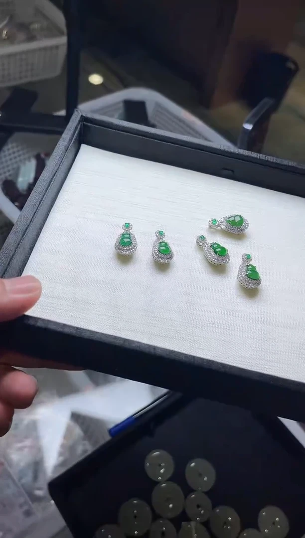 颈饰未镶嵌翡翠16676/多样性发一个