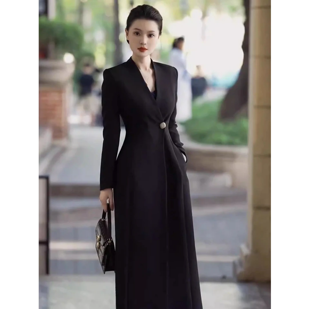 大码轻奢气场强大御姐气质风衣女神范高级感冷淡系赫本风连衣裙