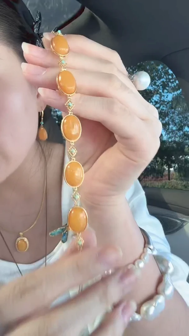 无925银五蛋面鸡油黄手链