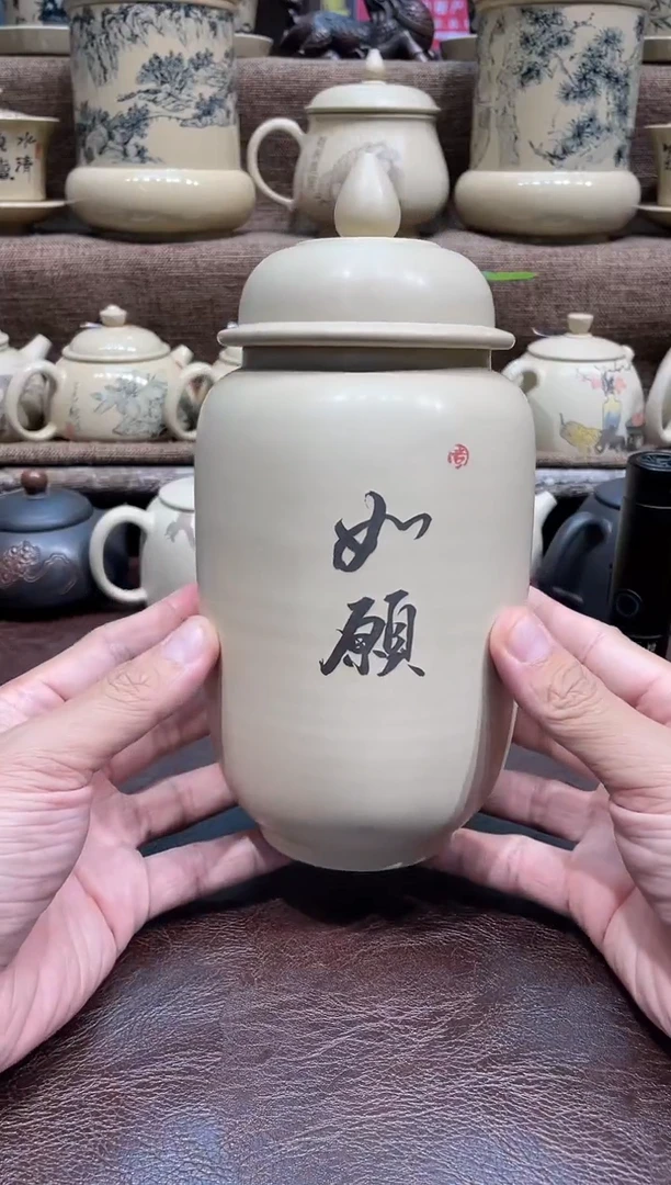 泥塑王宇白泥将军茶叶罐