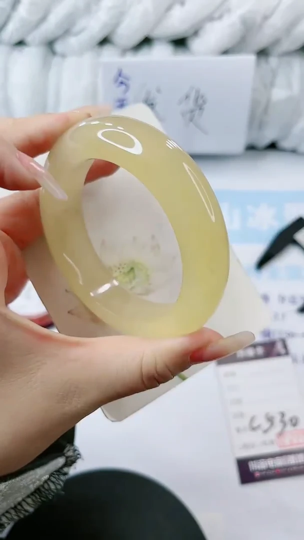 【闪购商品】石英质玉手镯未镶嵌多样性发货C530