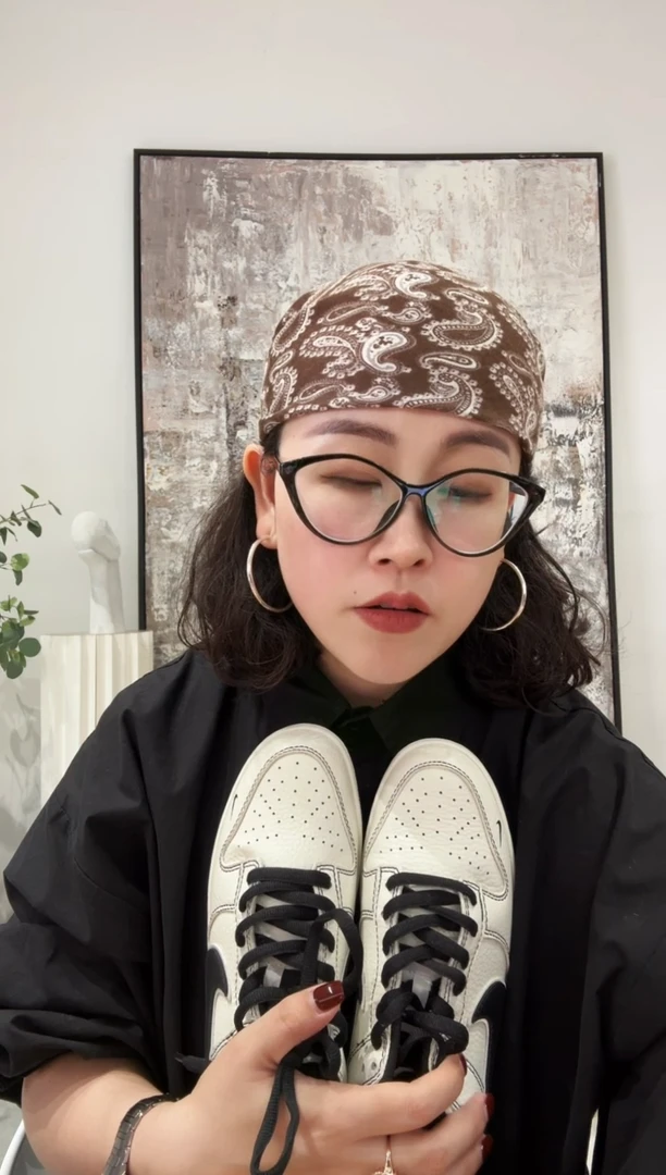 黑白对钩37.5码一双