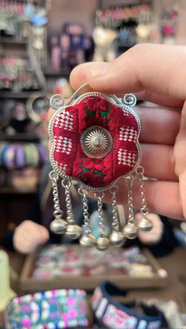 织绣民族风手工非遗老绣饰品478