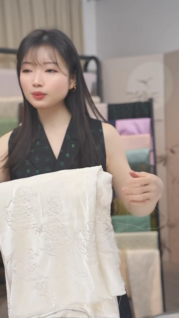 丝绸ruby盲盒福利，不保证成分，不支持退换！谨慎下单哦