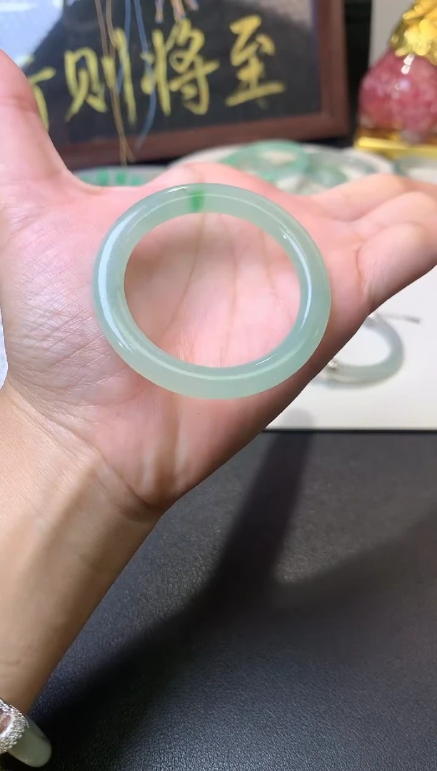 未镶嵌定制翡翠毛货