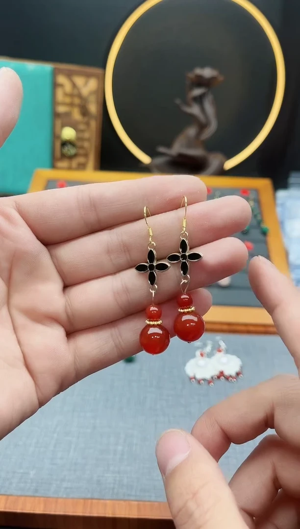 【闪购商品】南红玛瑙耳饰银S925镶嵌210000