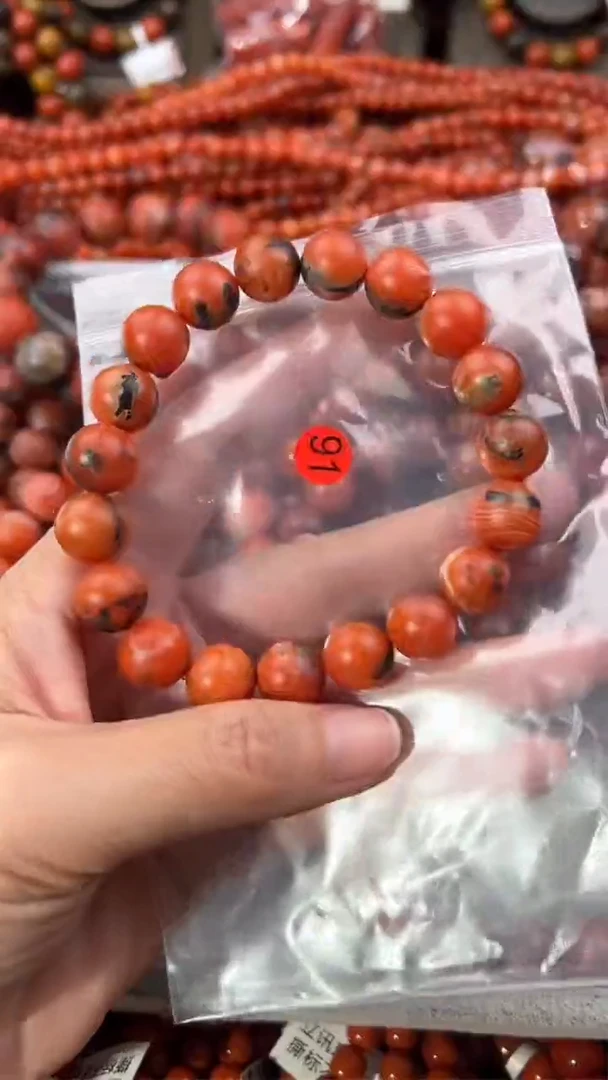 南红玛瑙手串未镶嵌11+