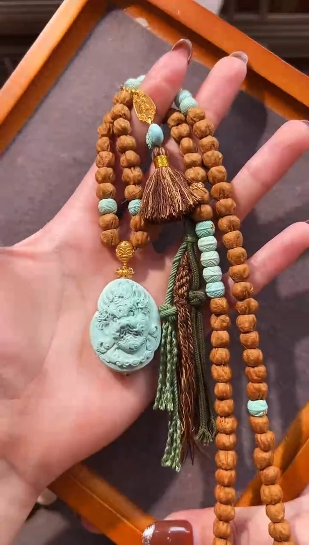 18K金镶嵌绿松石颈饰大黑天项链