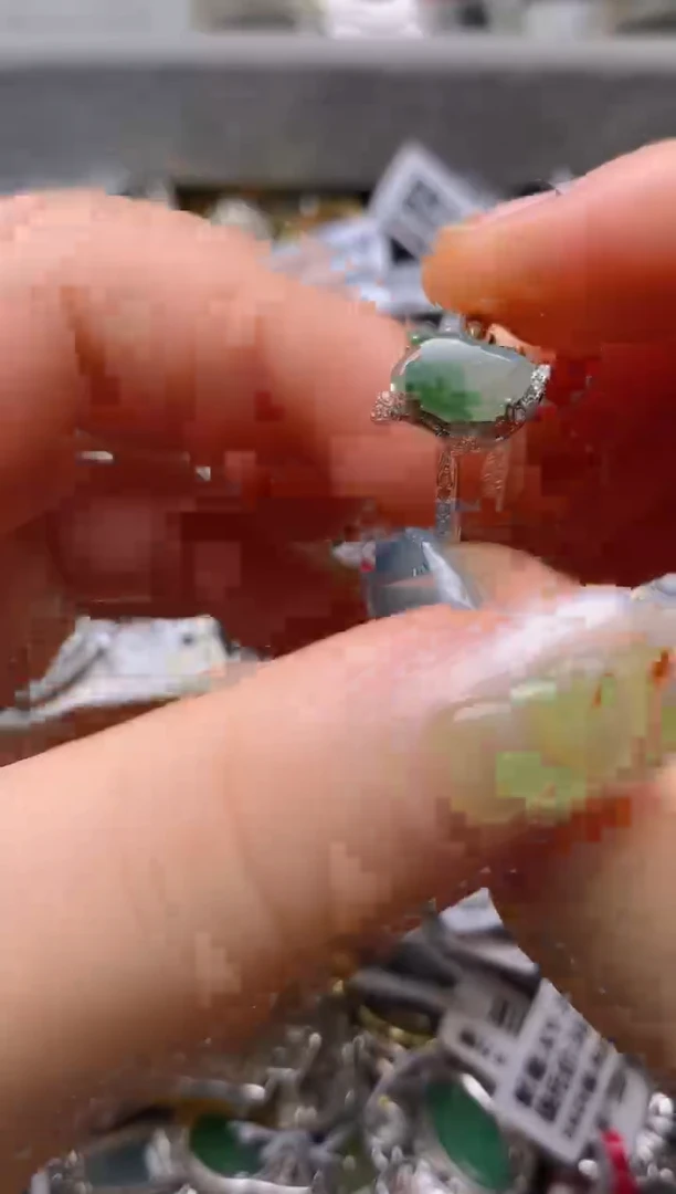 银S925镶嵌戒指翡翠百内无证书