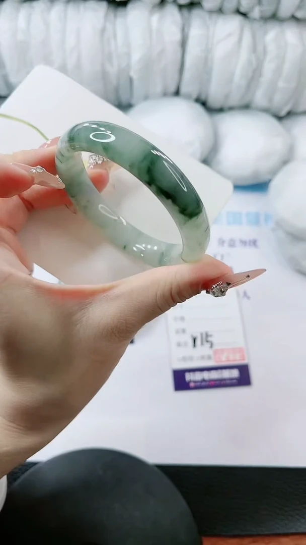 【闪购商品】石英质玉手镯未镶嵌多样性发货V15