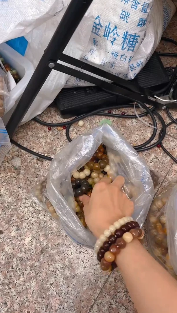吊坠菩提根/象牙果混色手捻颜色随机一条