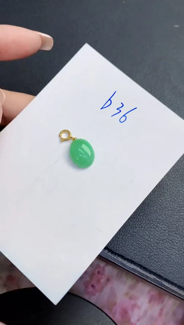 翡翠未镶嵌颈饰缅甸天然翡翠A货