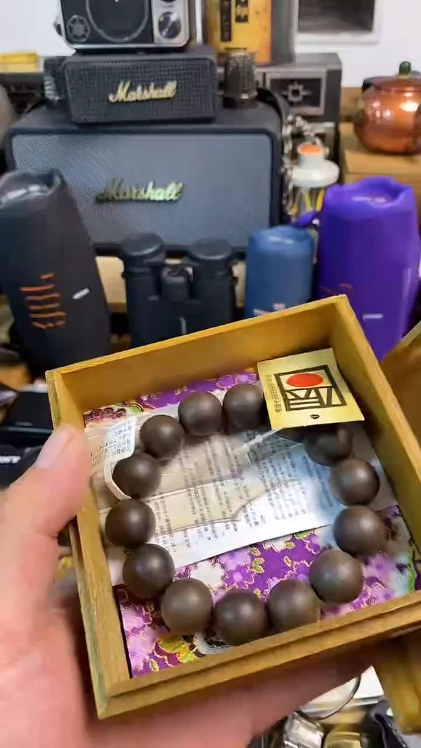 瓷片闪购商品，如图所示