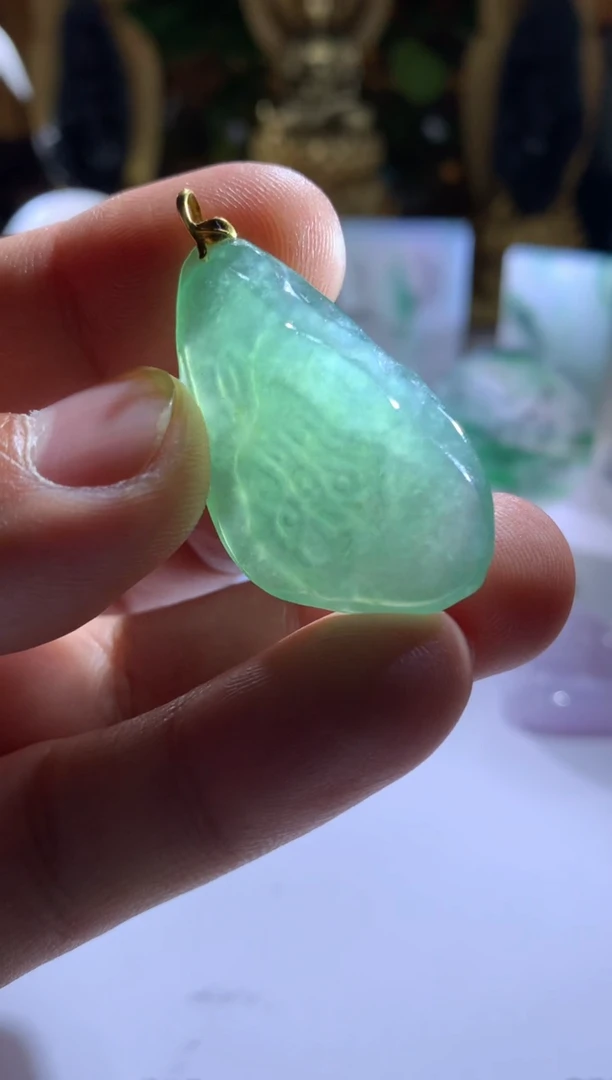 【闪购商品】翡翠颈饰未镶嵌吊坠