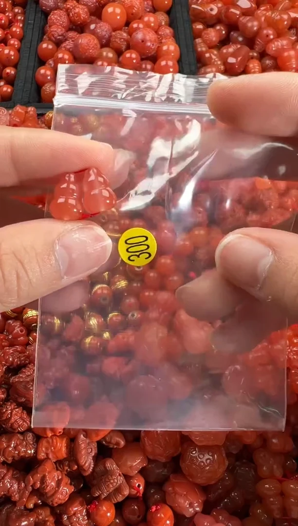 【闪购商品】南红玛瑙颈饰未镶嵌1