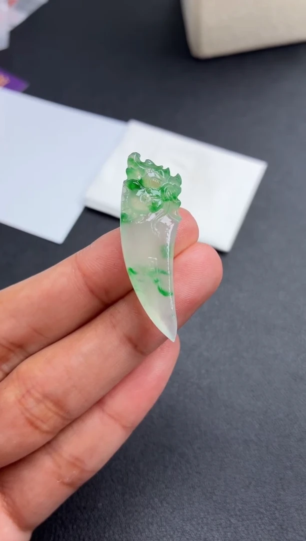 未镶嵌定制翡翠