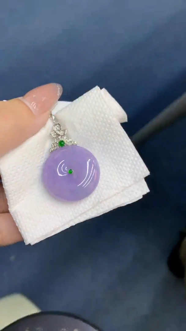 颈饰18K金镶嵌翡翠L****)1