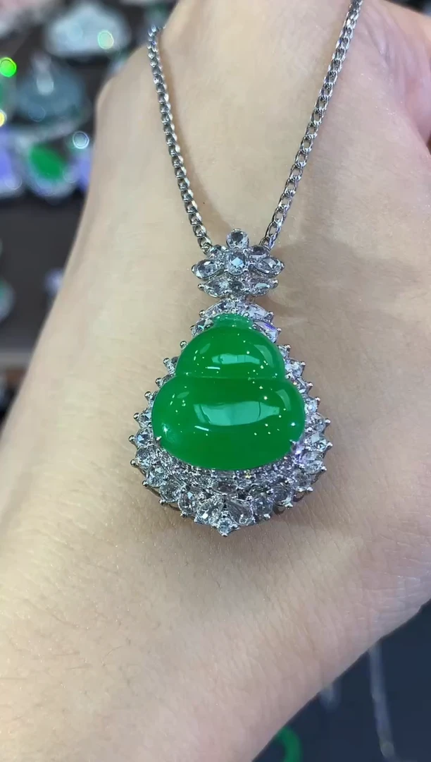 吊坠(不含链)18K金镶嵌翡翠C118