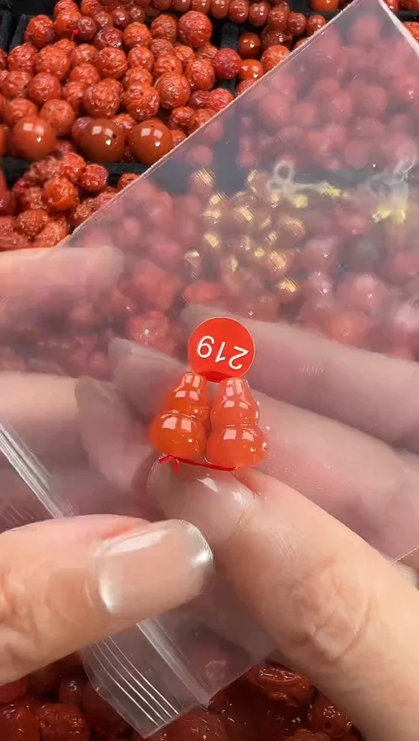 颈饰未镶嵌南红玛瑙1