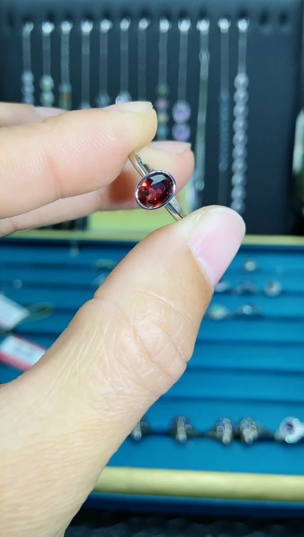 【闪购商品】石榴石戒指银S925镶嵌1121