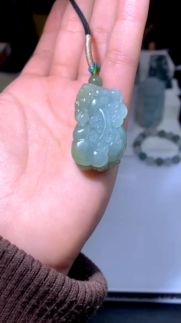 【闪购商品】定制翡翠未镶嵌吊坠
