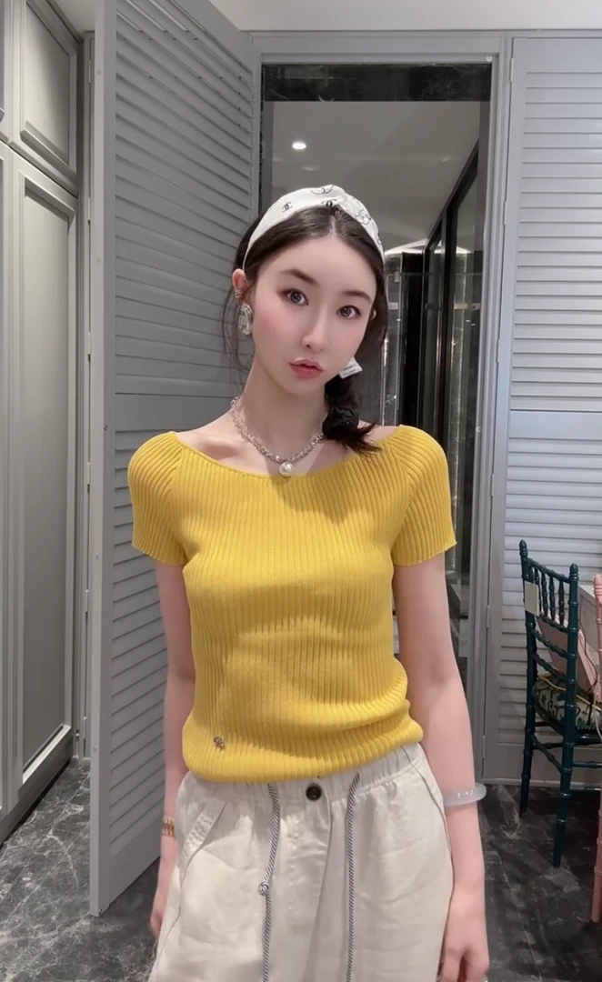 欧货25夏时髦百搭心机露背设计前后两穿显瘦圆领短袖针织T恤上衣