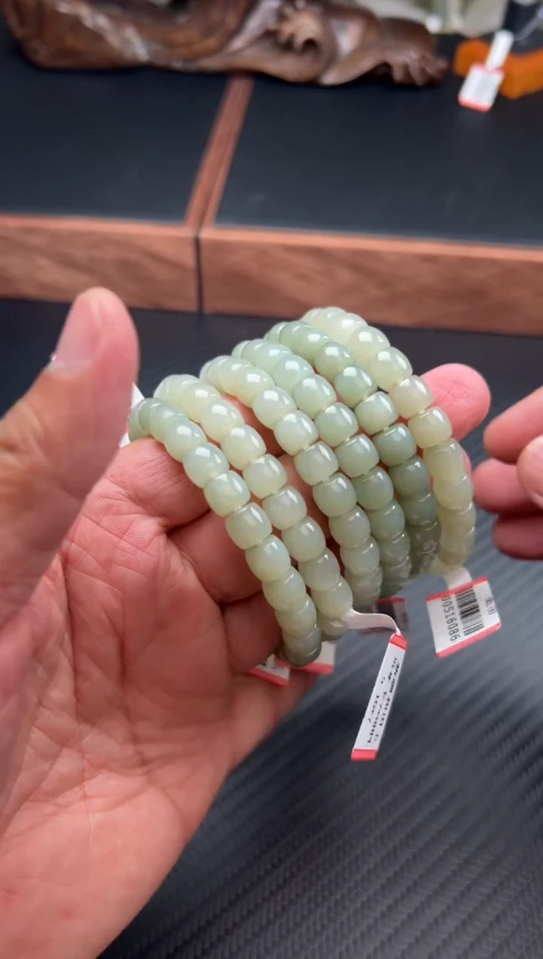 手串未镶嵌和田玉且末微色差近矿卡8直切多样性发货拍一发一