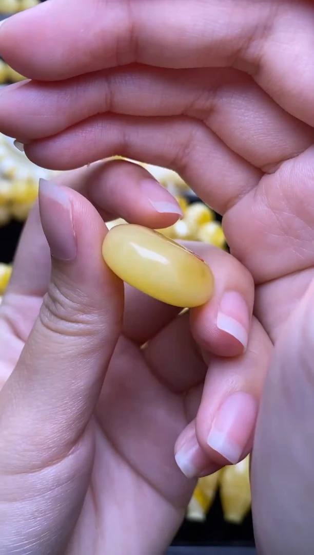 未镶嵌琥珀裸石大小姐珠宝4