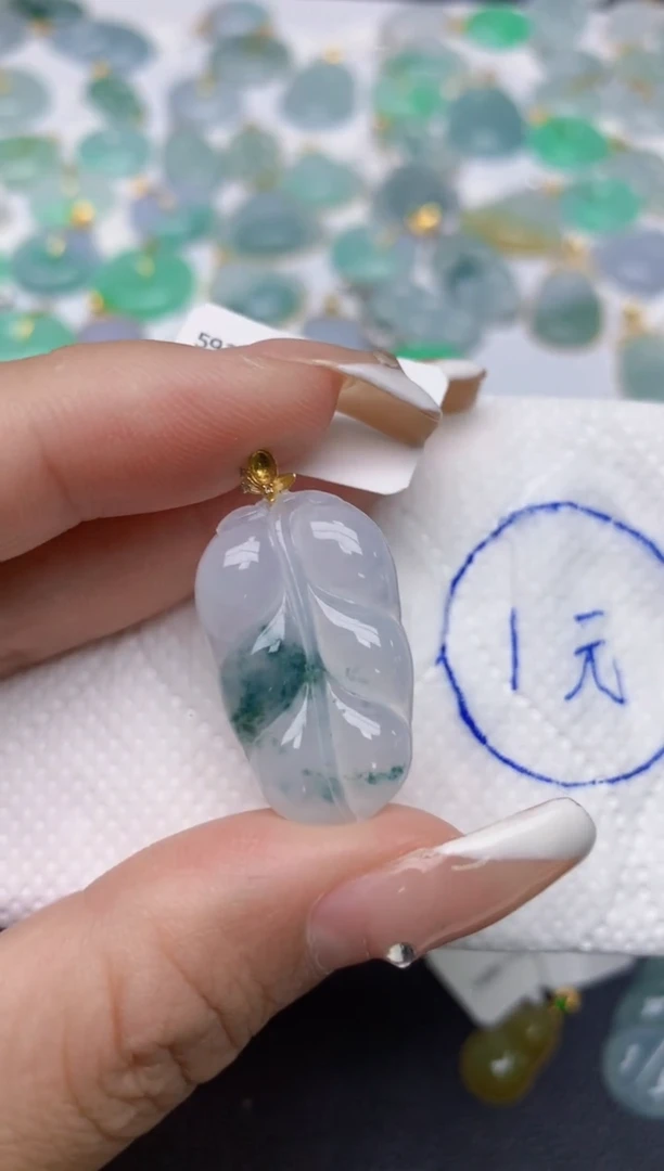 翡翠18K金镶嵌颈饰初****゜天然缅甸A货翡翠