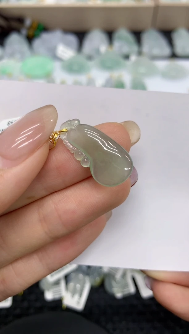 【闪购商品】翡翠颈饰18K金镶嵌11111111111