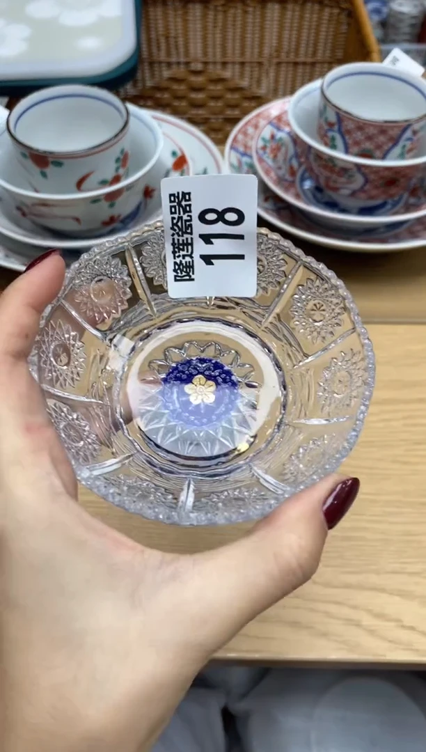 瓷片B****e瓷器之美，尽在隆莲。