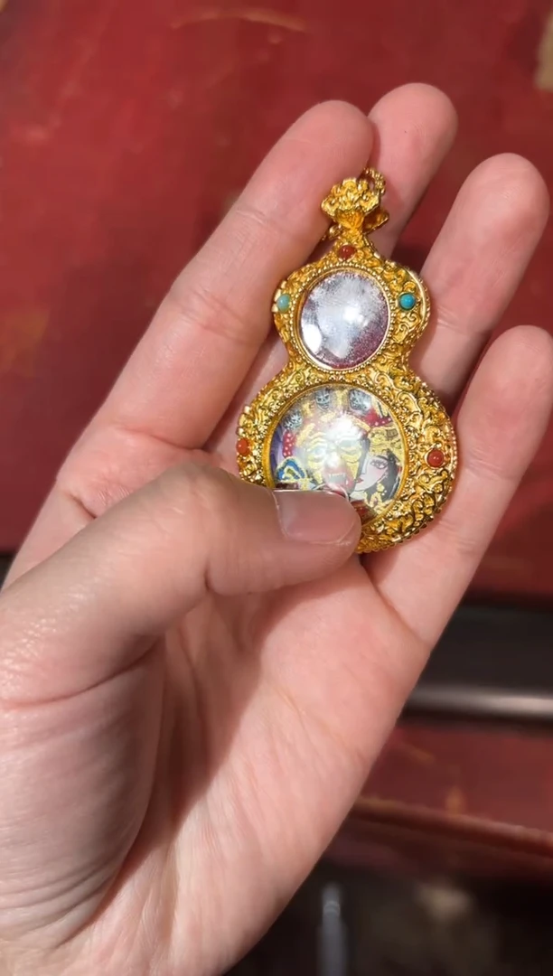 吊坠龙妹的唐卡tk16