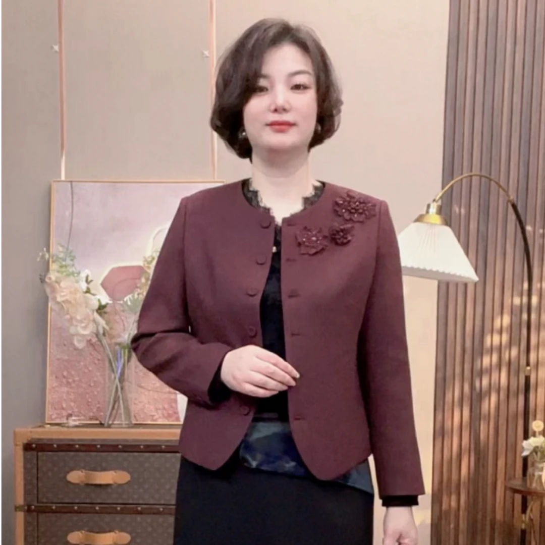《林李上新》25986时尚气质显瘦轻奢裱花西装外套休闲设计