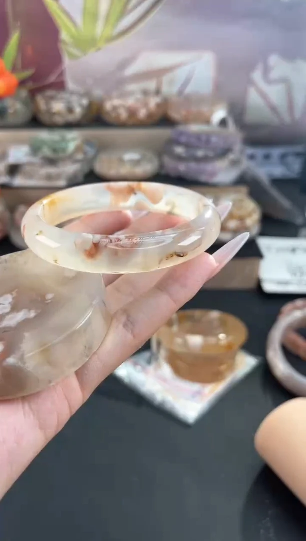 未镶嵌手镯石英质玉58