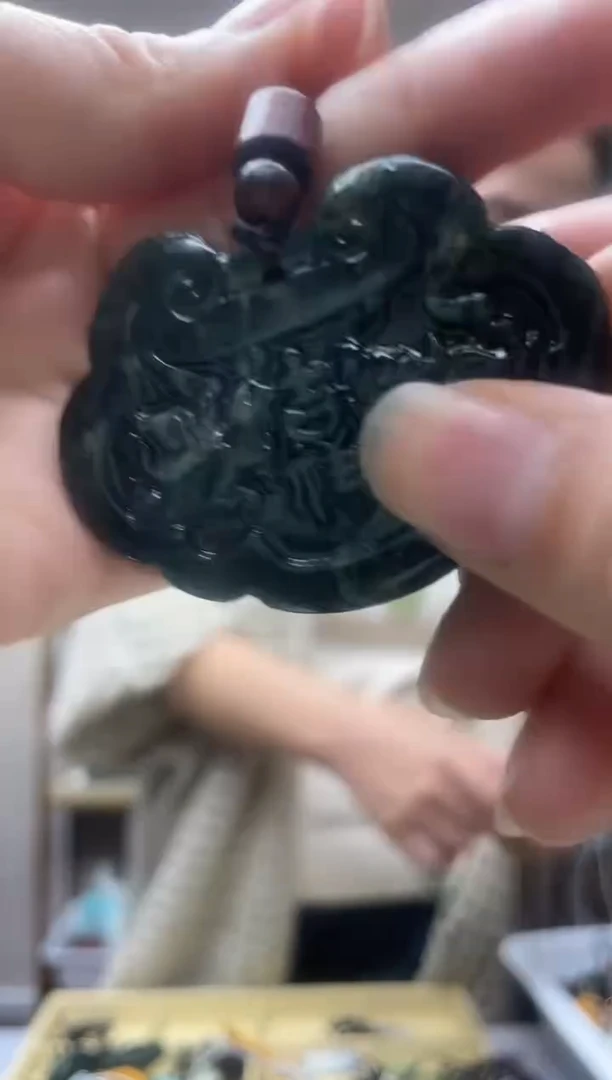 未镶嵌岫玉吊坠·