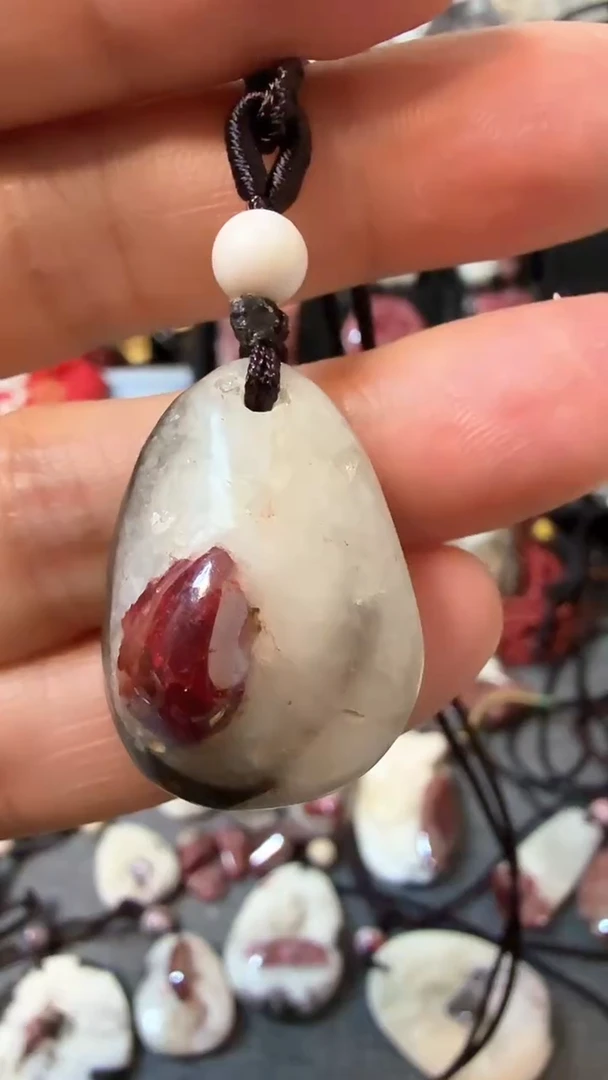 【闪购商品】天然辰砂大晶砂随行吊坠1