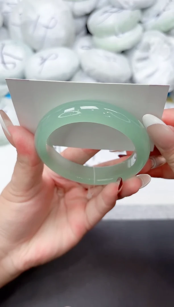 未镶嵌手镯石英质玉159-56.2