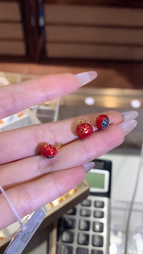 【闪购商品】18K金吊坠(不含链)小龙人多样性发一