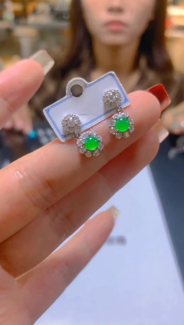 未镶嵌翡翠耳饰多样性发一