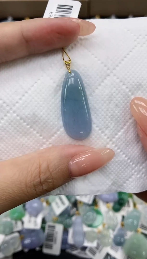 颈饰18K金镶嵌翡翠11111111111