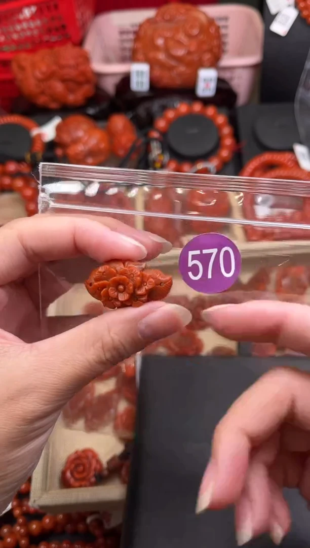 【闪购商品】南红玛瑙珠宝奇石未镶嵌570-