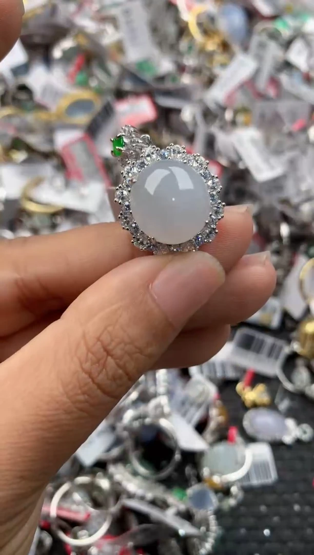 银S925镶嵌戒指翡翠888     10