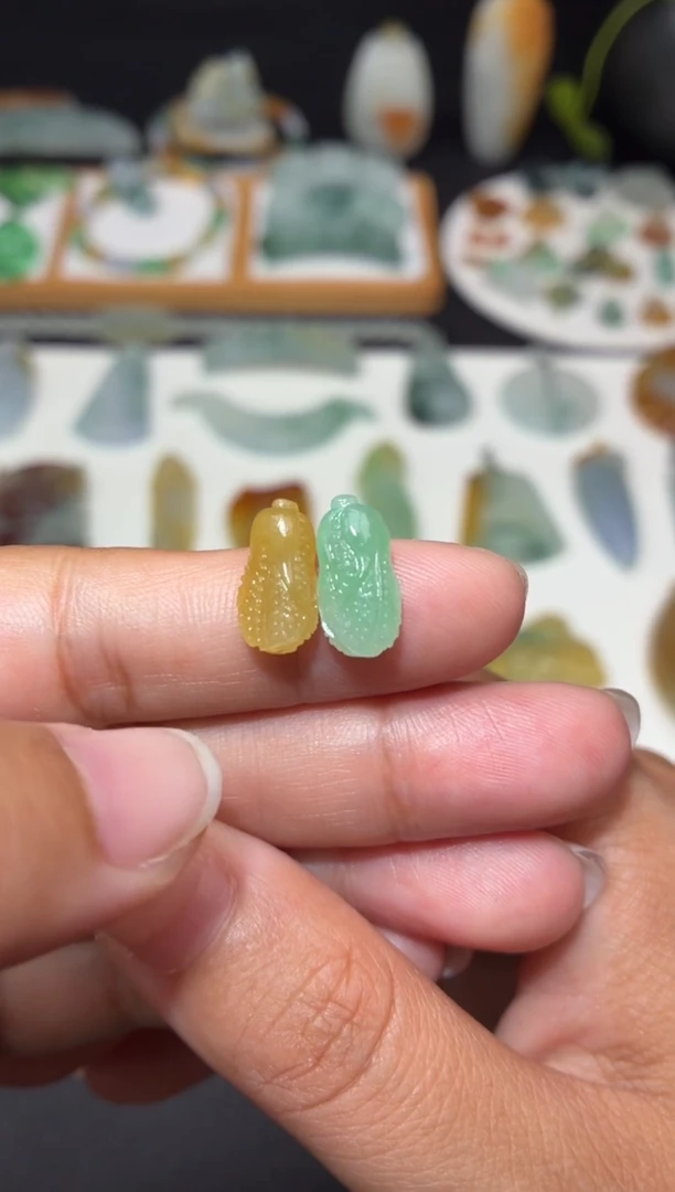 未镶嵌定制翡翠小花生耳饰一对