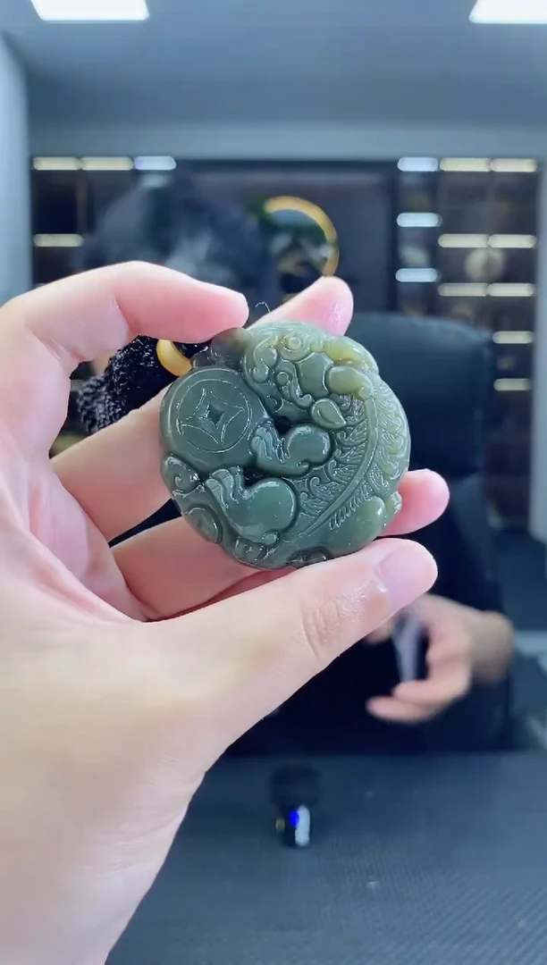和田玉未镶嵌颈饰貔貅清货1