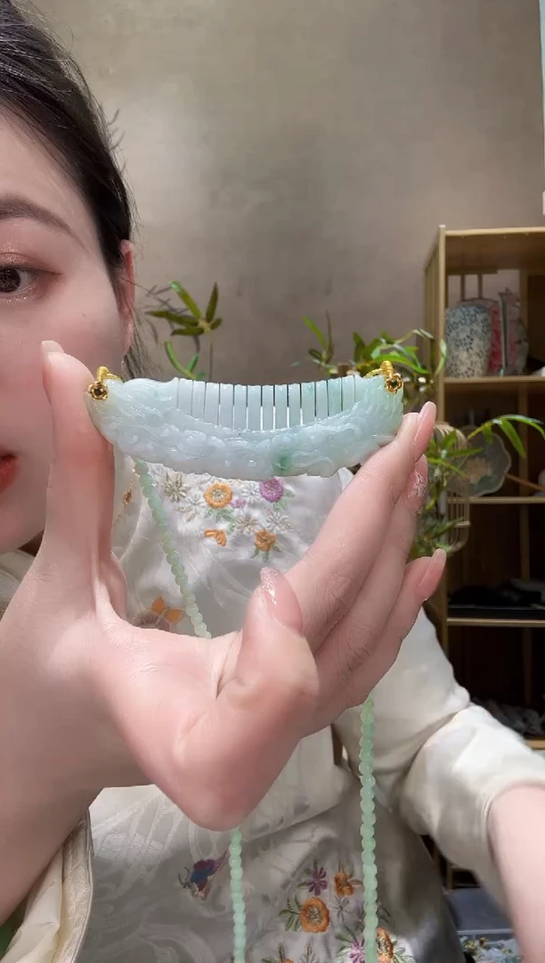 【闪购商品】翡翠颈饰未镶嵌吊坠