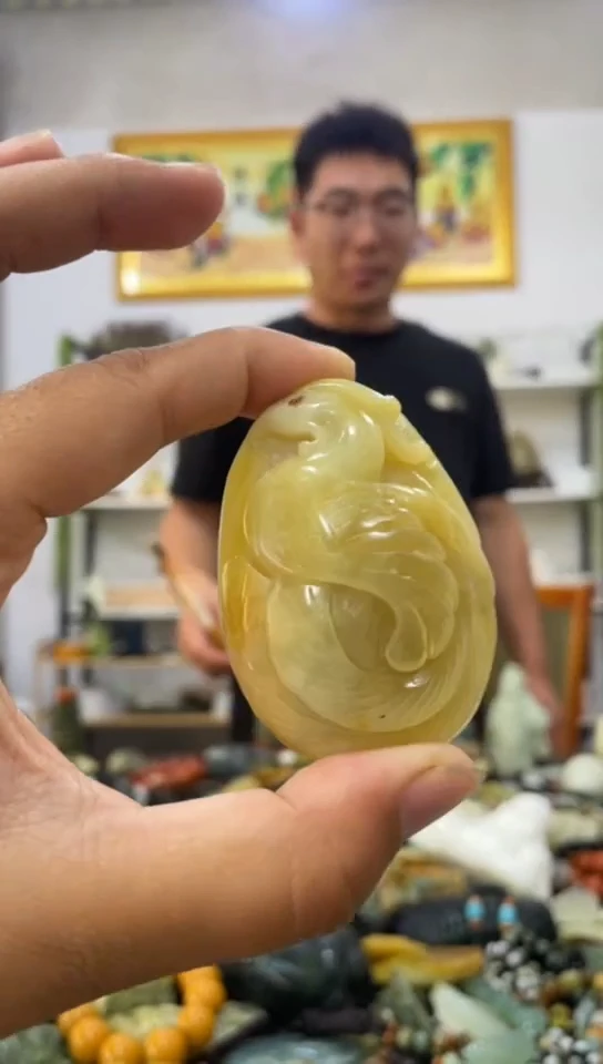 未镶嵌岫玉吊坠