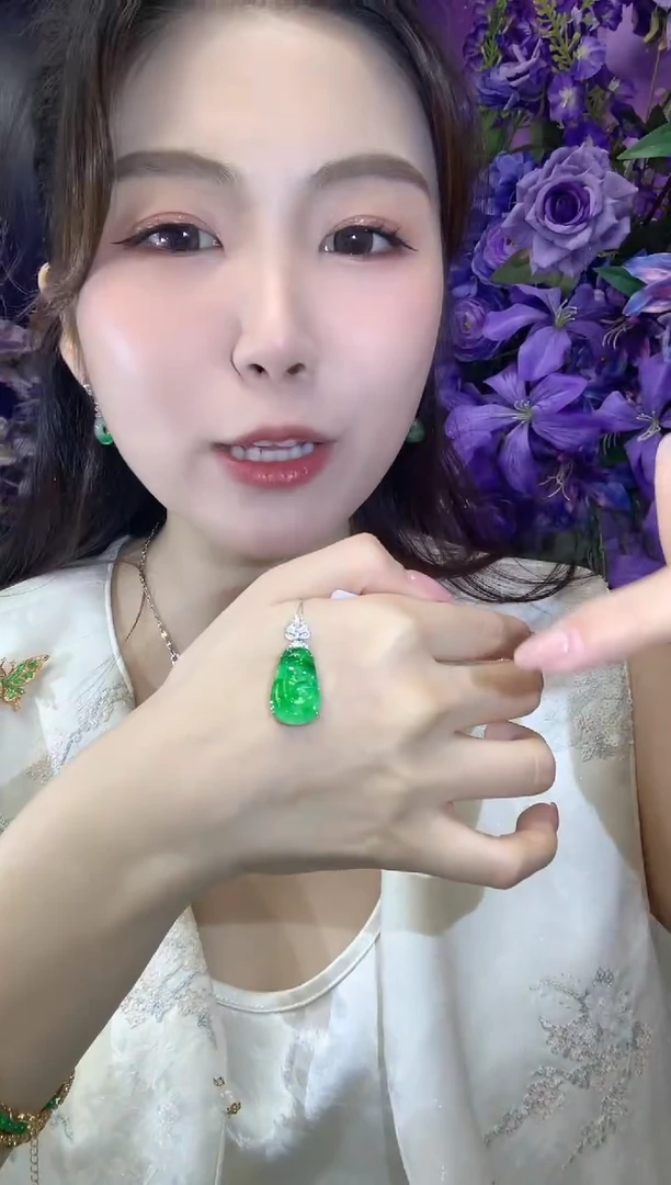 吊坠(不含链)18K金镶嵌翡翠A12翡翠