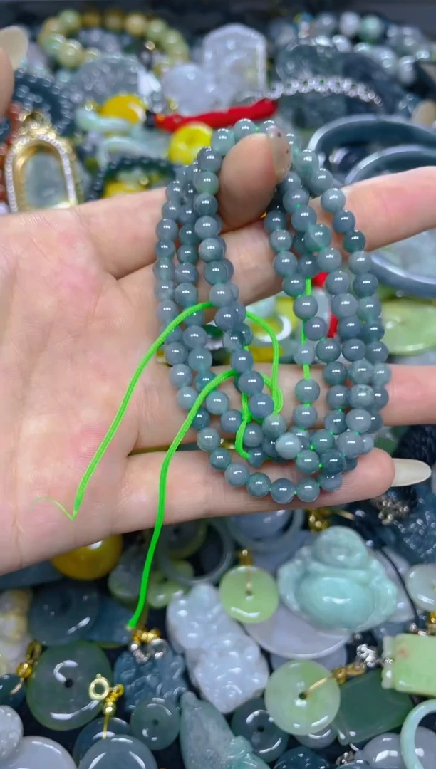 颈饰未镶嵌翡翠4MM/ C /翡翠A货，一件也是批发价
